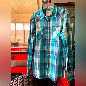 Levi’s long sleeves
